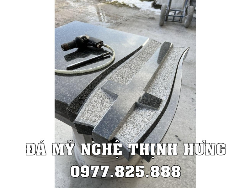 Bia Đá Hoa Cương Công giáo.jpg Bia Đá Hoa Cương Công giáo.jpg