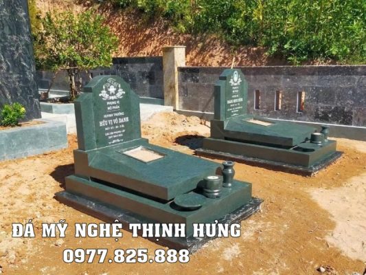 Mộ đá tam cấp (mộ 3 cấp) đá xanh rêu đẹp.