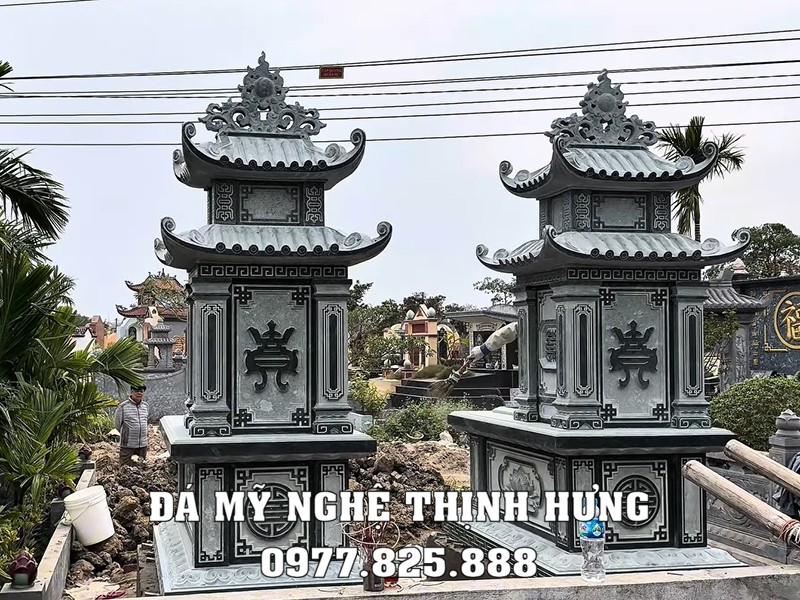 Mẫu Mộ đá 2 mái đẹp (mô hai mái), đá xanh rêu chất lượng #moda 26 Chi tiết hai mái và hoa văn phía sau mộ đá
