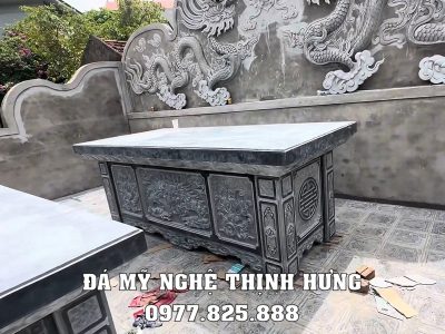 Ban le da ngoai troi tai khu mo to